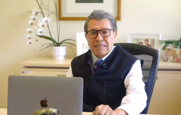 "Hizo bien en aceptar la invitación", afirmó Monreal