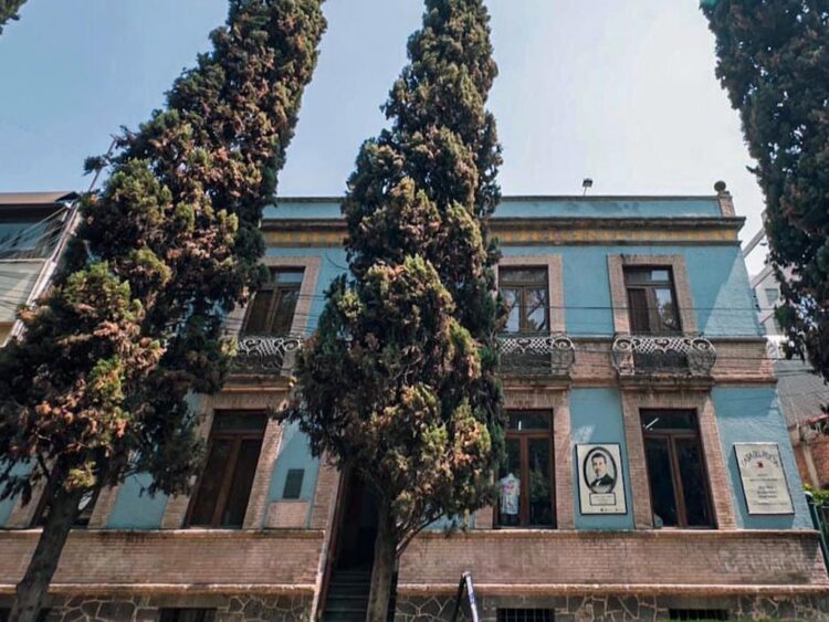 Cultura CDMX aclara el futuro de la Casa del Poeta, descarta cambios definitivos y anuncia diálogo con la comunidad literaria. | AMEXI/FOTO: ig @casadelpoeta_ramonlopezvelarde