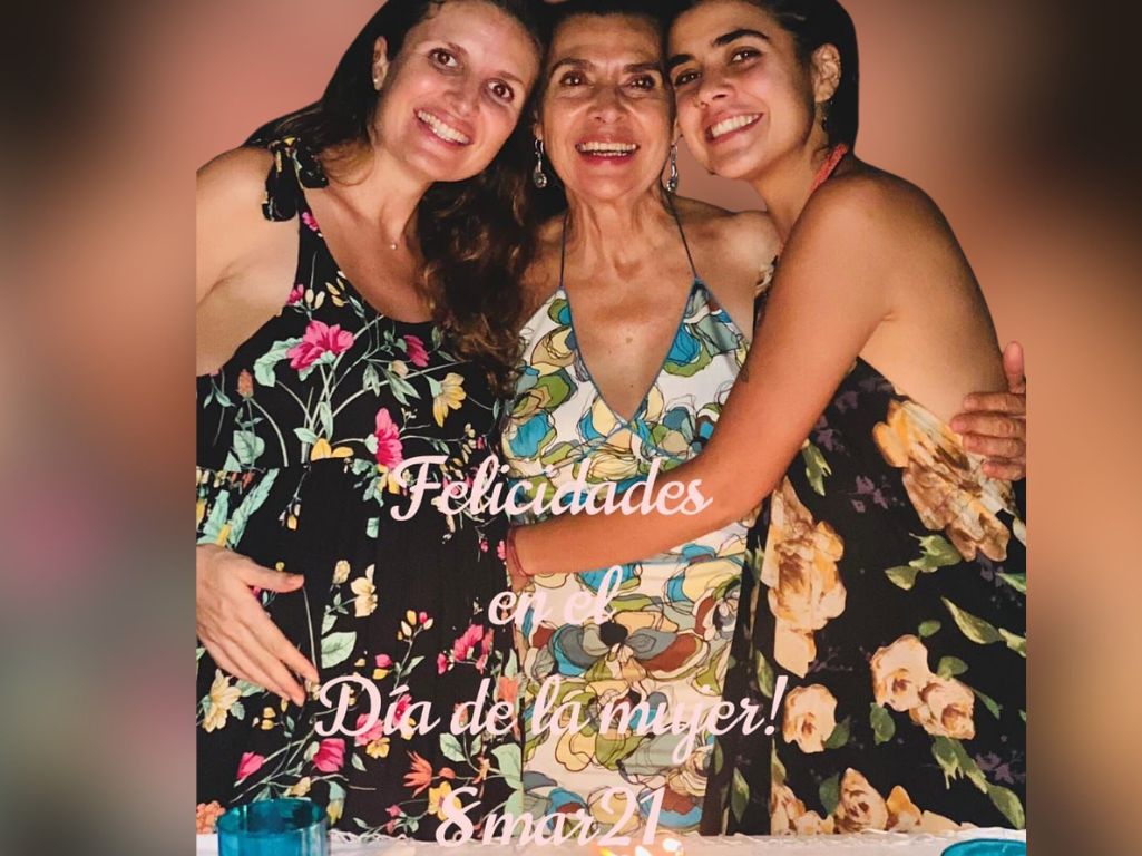 Con sus hijas Estelí y Eva Luna. Archivo de Andrea Fernández