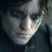 Robert Pattinson caracterizado como Batman durante la prueba de cámara de The Batman Part II, en el primer adelanto oficial difundido por el director Matt Reeves.