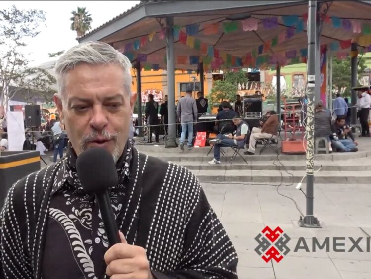 Lalo Méndez participa en el homenaje por los 100 años del compositor Tomás Méndez en la Plaza Garibaldi, donde presentó proyectos para difundir la obra del autor de Cucurrucucú Paloma.