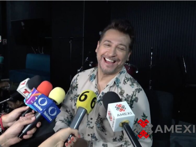 Pablo Ruiz durante un encuentro con la prensa, donde habló de su deseo de formar una familia, de su proceso personal y de su próximo espectáculo.