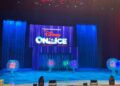 Patinadores caracterizados como personajes de Disney durante la presentación de Disney On Ice: Vive la Magia en el Auditorio Nacional, con música, efectos especiales y coreografías sobre hielo.
