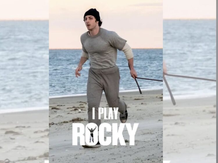 Anthony Ippolito interpreta a Sylvester Stallone en una escena de I Play Rocky, película que retrata los inicios del actor y la creación del icónico boxeador Rocky Balboa.