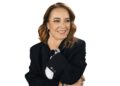 La periodista y conductora Aurora Valle durante la presentación de su incorporación a Maussan Televisión, donde encabezará el programa de denuncia ciudadana “Quien Resulte Responsable” (QRR).