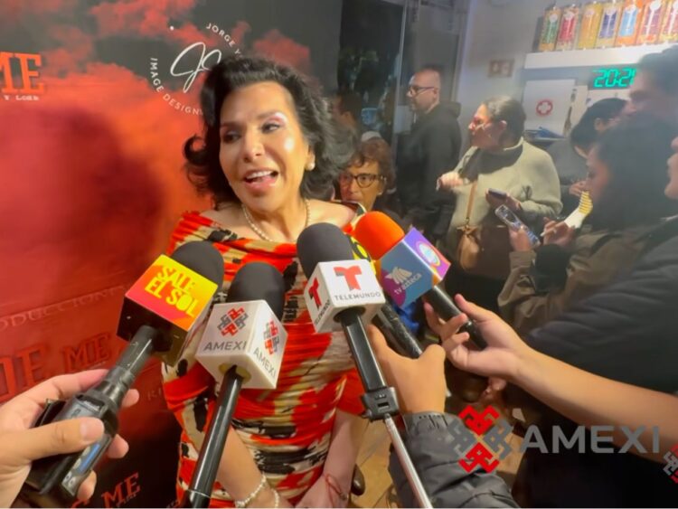 Yolanda Garza durante un encuentro con la prensa, donde habla sobre el testamento, el legado y los últimos deseos de Andrés García.