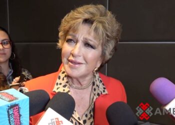 Angélica María durante la presentación de Corazón de Marruecos, donde anunció su regreso a las telenovelas y habló de su trayectoria artística y del cariño que recibe del público.