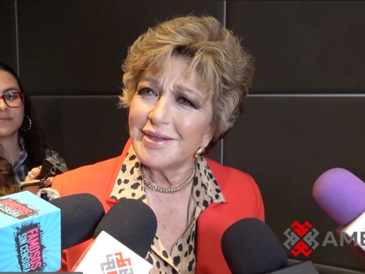 Angélica María durante la presentación de Corazón de Marruecos, donde anunció su regreso a las telenovelas y habló de su trayectoria artística y del cariño que recibe del público.
