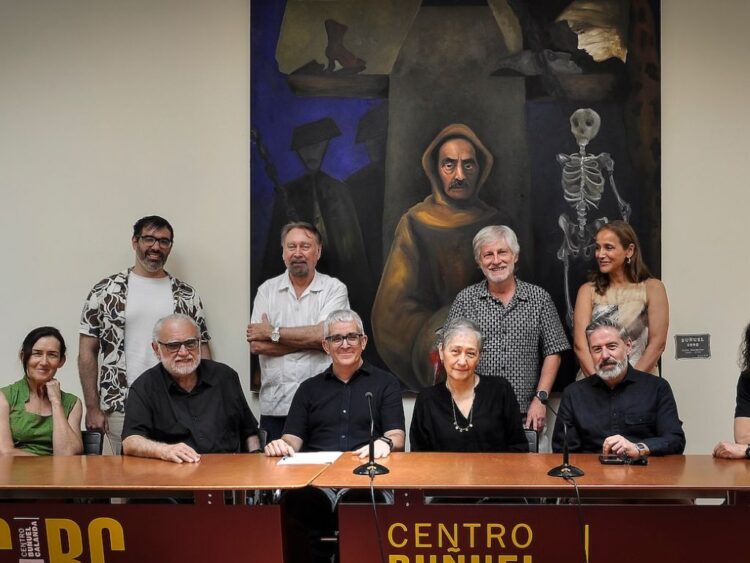 Representantes de la Cineteca Nacional de México y del Festival Internacional de Cine Buñuel-Calanda durante el anuncio del ciclo de cine aragonés que se presentará en la Ciudad de México.