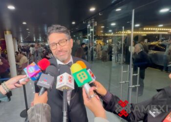 Benny Ibarra conversa con la prensa sobre la serie biográfica de Timbiriche, el legado del grupo y la posibilidad de un futuro reencuentro.