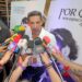 Charly López durante un encuentro con la prensa, donde confirma el regreso de Garibaldi sin Paty Manterola y revela quiénes integrarán la nueva etapa del grupo.
