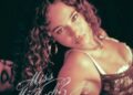 La cantante dominicana-estadounidense María Isabel promociona Miss Me Much?, su nuevo álbum producido por El Guincho, junto al lanzamiento del sencillo "1-800".