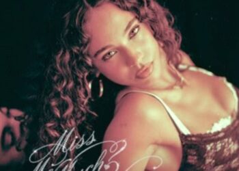 La cantante dominicana-estadounidense María Isabel promociona Miss Me Much?, su nuevo álbum producido por El Guincho, junto al lanzamiento del sencillo "1-800".