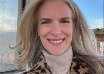 Janice Dean durante su despedida de Fox & Friends, donde agradece a sus compañeros y explica que dejará el programa por los efectos de la esclerosis múltiple.