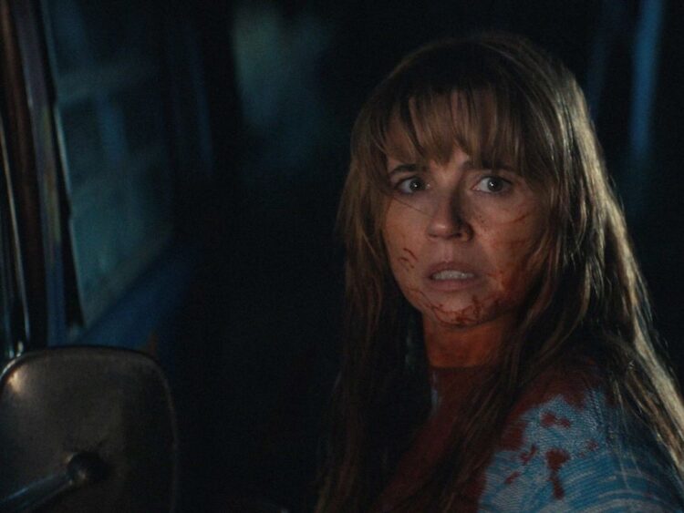 Linda Cardellini interpreta a Pam Voorhees en Crystal Lake, la serie precuela de Friday the13th producida por A24 para Universal+.