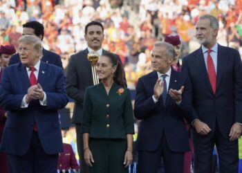 Donald Trump, Claudia Sheinbaum, Mark Carney y el rey Felipe VI de España. AMEXI Foto Claudia Sheinbaum