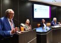 El secretario de Salud, David Kershenobic, reiteró el compromiso de las autoridades sanitarias de eliminar la hepatitis C en México en 2030