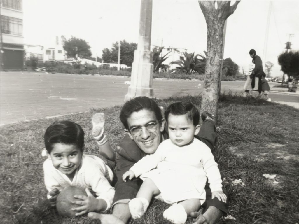 Fausto Ponce Sotelo con sus hijos Francisco y Armando en la Narvarte. Familia Ponce