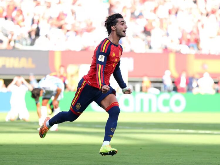 Ferran Torres celebra el gol con el que España derrotó a Argentina y conquistó el Mundial 2026 en la final disputada en el MetLife Stadium.