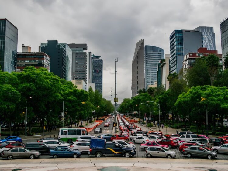 Hoy No Circula lunes 3 de agosto. AMEXI Foto