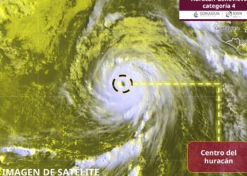 Huracán Genevieve el ciclón se degrada a categoría 4 y continúa su trayectoria