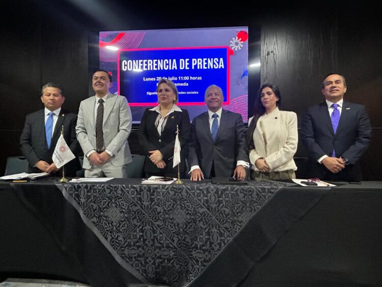 SAT publica primer listado de emisores de facturas falsas, alerta Contaduría Pública