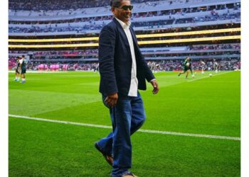 ¿Cuánto cuestan las sandalias Louis Vuitton que Gianni Infantino regaló a Jorge Campos?