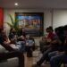 Pablo Ignacio Jofré presenta libro sobre futbol y cine, acompañado por Carlos Cuarón