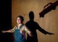 María del Roble presenta “En Marte no hay osos”, un monólogo sobre heridas familiares. | AMEXI/FOTO: Cortesía