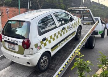 Registran cobros excesivos de grúas y corralones Edomex