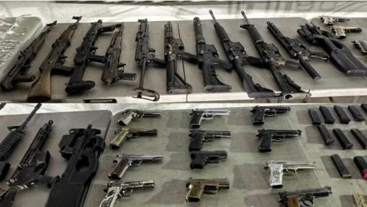 Armas
