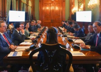 Revisión en Palacio Nacional de la inversión japonesa en México.