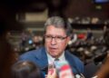 FGR debe investigar el traslado de “El Mayo” a EU como “delito grave”: Monreal