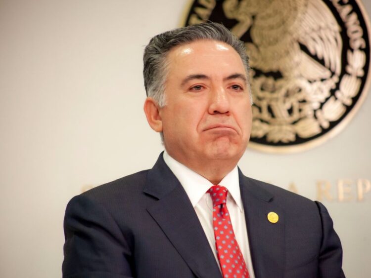 Senado paga dieta a Enrique Inzunza mediante cheques