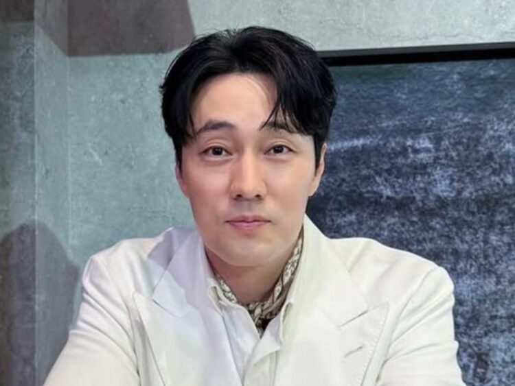 So Ji-sub protagoniza “Agente Kim Reactivado”, el K-drama que conquista el Top 10 de Netflix. | AMEXI/FOTO: IG @soganzi_51