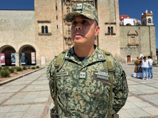 El teniente coronel Jorge Mauricio Hernández Pascual informa que con estos eventos artísticos y culturales buscan tener cercanía y proximidad con el pueblo