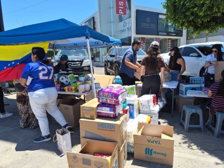 Venezolanos en Tijuana abren centro de acopio para apoyar a damnificados por sismosVenezolanos en Tijuana abren centro de acopio para apoyar a damnificados por sismos