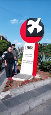 Diseño del logotipo utilizado para el antimonumento del Movimiento Estudiantil de 1968