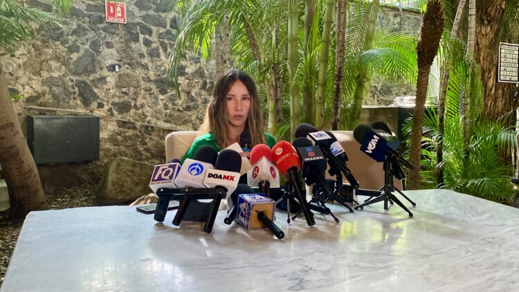 Aristóteles Martínez enfrenta acusaciones de violencia familiar y sexual
