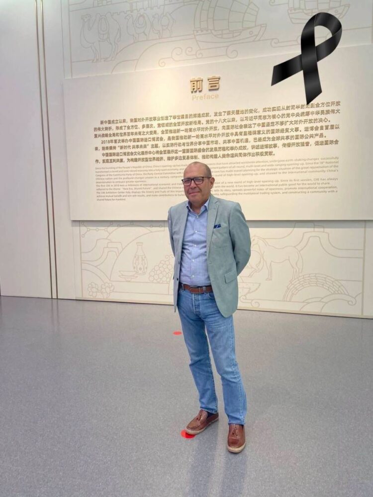 Periodista Alejandro Leyva recibe homenaje de cuerpo presente en Oaxaca