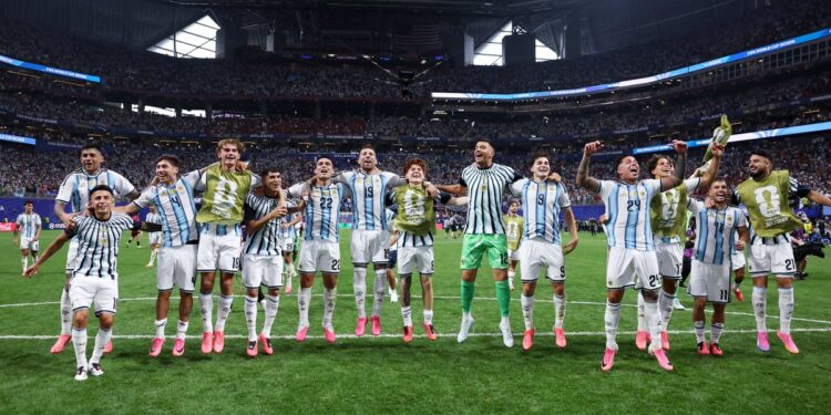 Remontada y festejo argentino en la Ciudad de México
