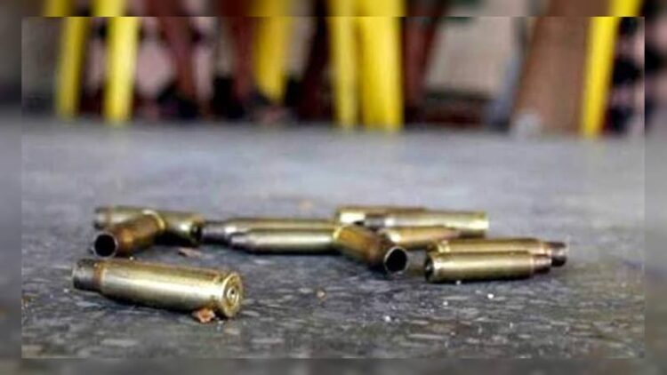 Sujetos armados dispararon contra asistentes a un velorio en una funeraria ubicada en la comunidad de Tzinzimeo, municipio de Álvaro Obregón.