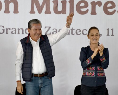 Sheinbaum destacó que este año alrededor de 16 mil productores de frijol en Zacatecas se benefician con el precio de garantía y aseguró que el apoyo continuará en los próximos ciclos agrícolas.