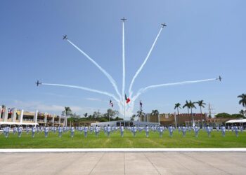 Se gradúan 211 oficiales de la Armada de México en Veracruz