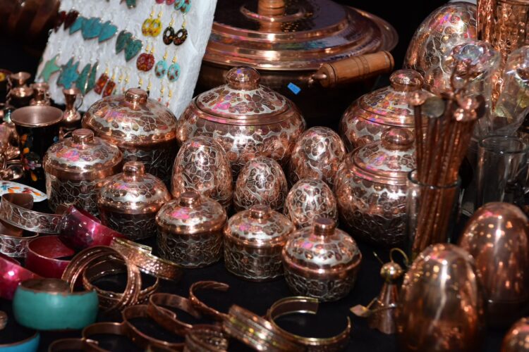 Michoacán es un estado rico en historia, cultura, arte y gastronomía, entre sus principales atractivos se encuentran las artesanías.