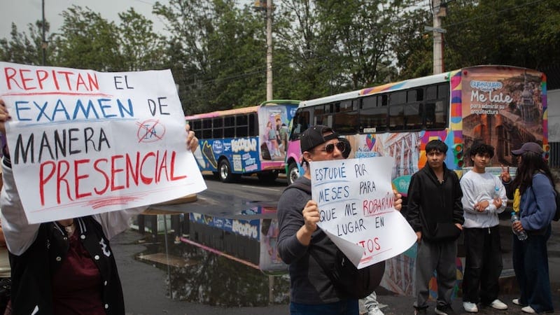 El objetivo de la movilización a CU es para denunciar irregularidades en el primer examen de admisión a licenciatura aplicado 100% en línea por la UNAM. AMEXI/FOTO/RRSS