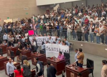 trabajadores sindicalizados suspenden sesión del congreso