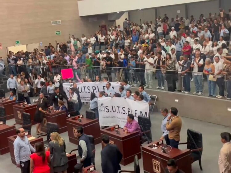 trabajadores sindicalizados suspenden sesión del congreso