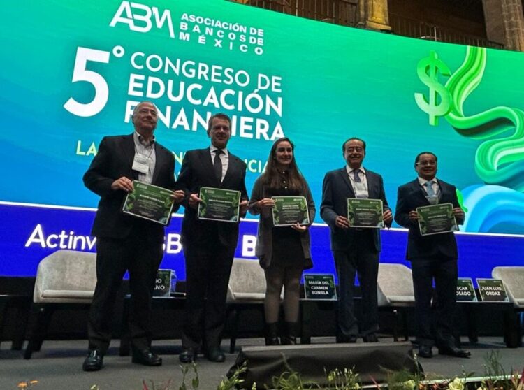 Digitalización de economía, clave para reducir el uso de efectivo en México