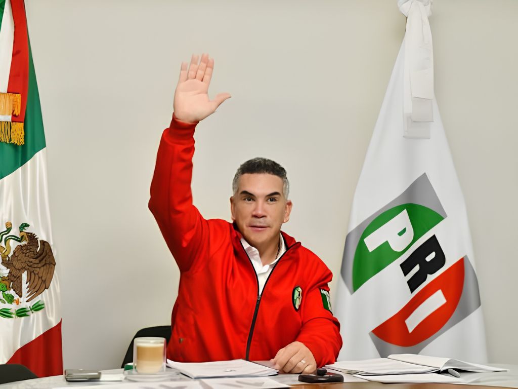 La Comisión de Quejas y Denuncias ordenó retirar publicaciones de Alejandro Moreno y del PRI contra Morena. AMEXI/Foto: PRI